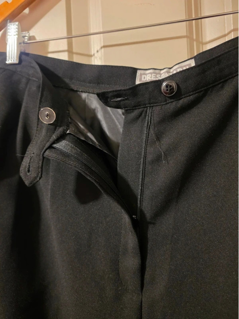 Dressbarn - Picture 6 of 8